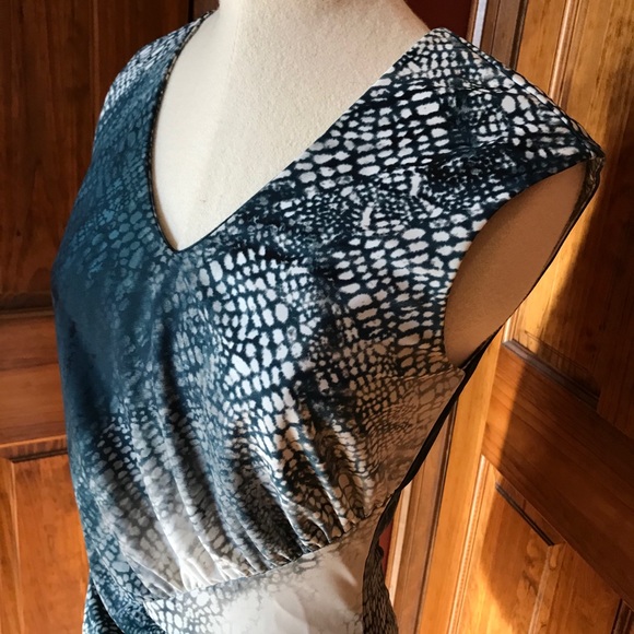 ** 3 for $30 ** Calvin Klein Dress - Picture 3 of 9